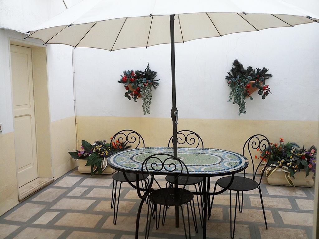 B&B Palazzo Antonelli Монополи Номер фото