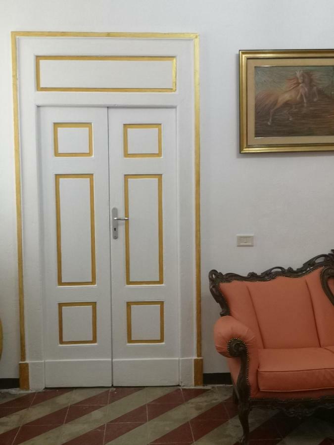B&B Palazzo Antonelli Монополи Экстерьер фото