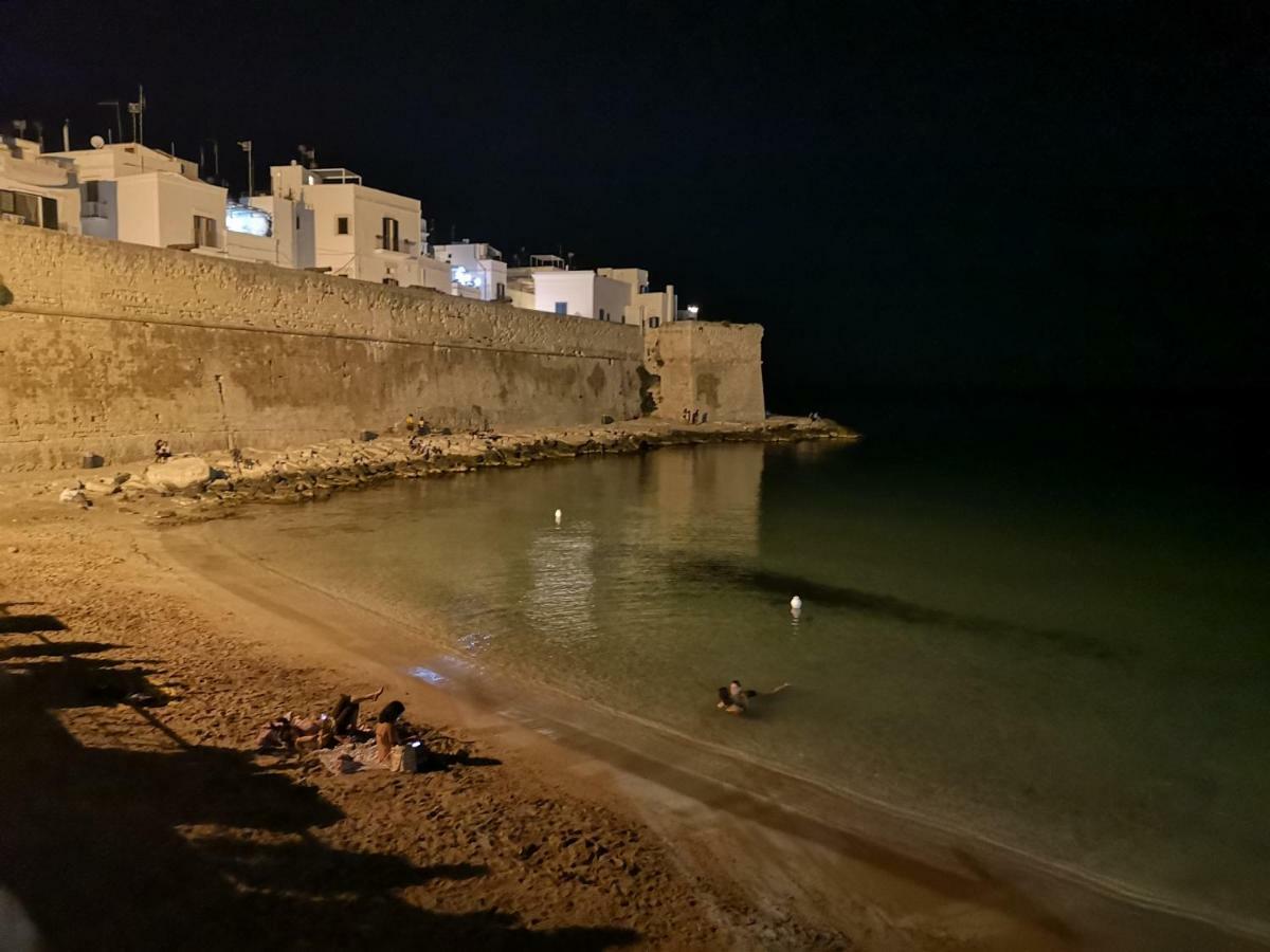 B&B Palazzo Antonelli Монополи Экстерьер фото